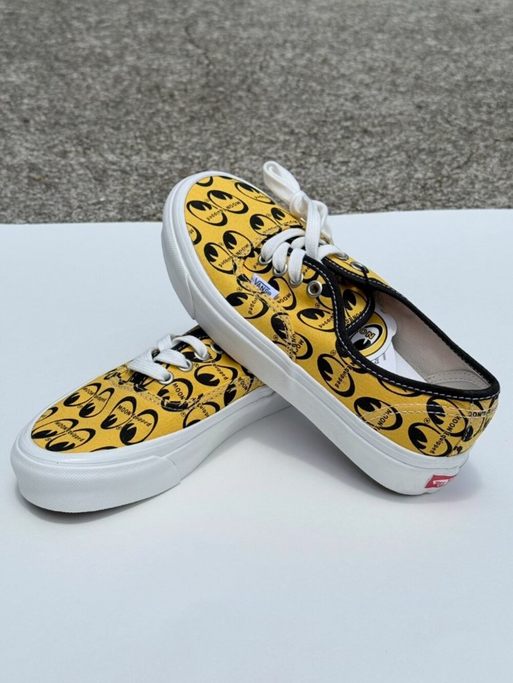 VANS Authentic 44 DX MOONEYES Women's Size 6.5 Yellow